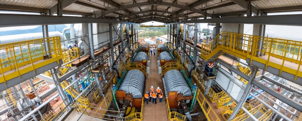 Corrosão no processamento mineral: como escolher materiais para válvulas e conexões